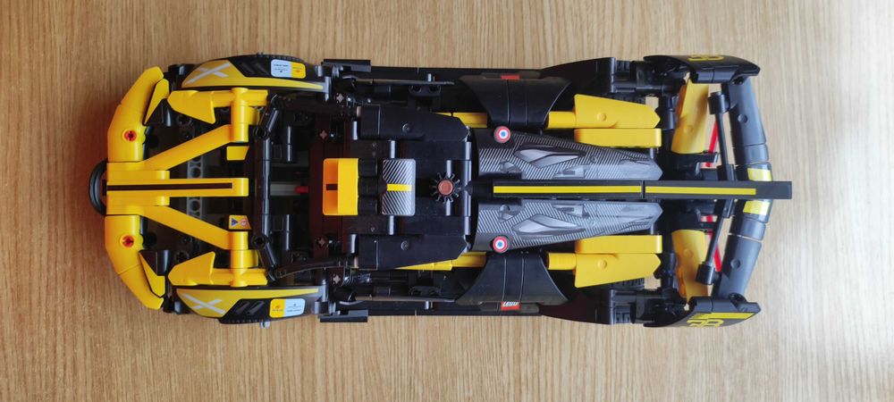Lego Technic Bolid Bugatti 42151