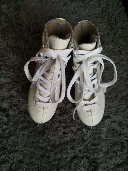 Продам фигурные коньки 29 рр