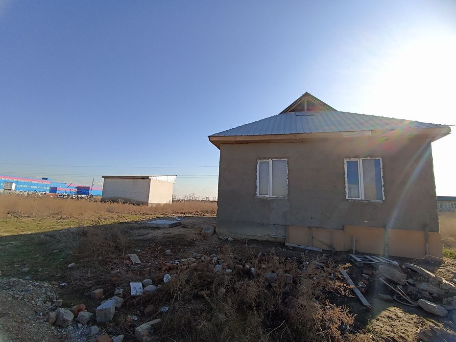 Тез арада үй сатылады