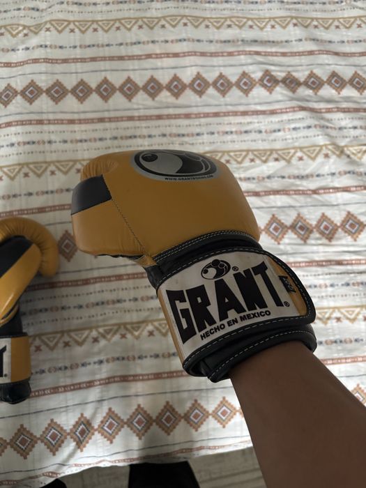 Боксерские перчатки GRANT