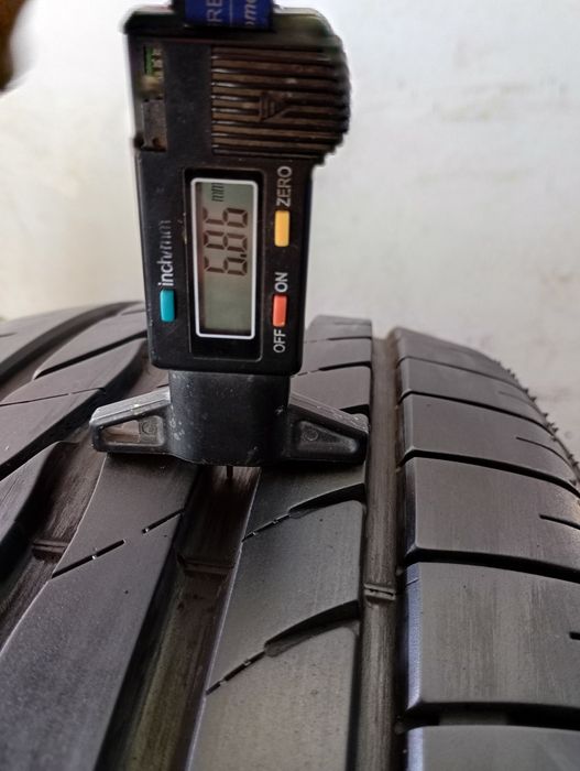 Топ състояние 2бр.235/55/17 Bridgestone dot1924