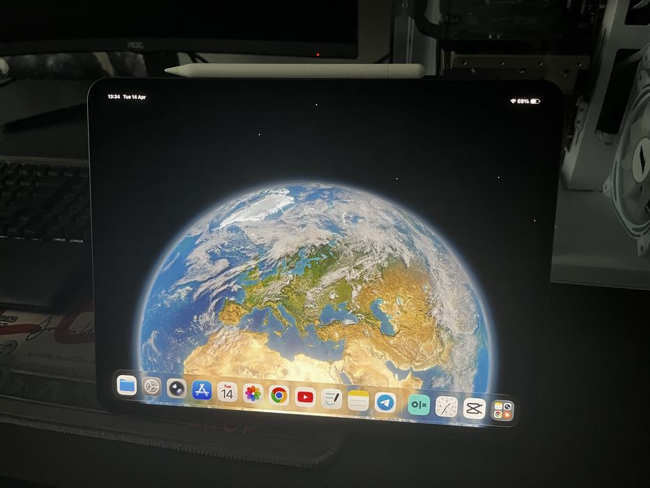 Ipad 13 pro M5 + apple pencil ( 100% Battery Health + 2 Cycle Count, e noua ) + Garantie 1 an si 11 luni