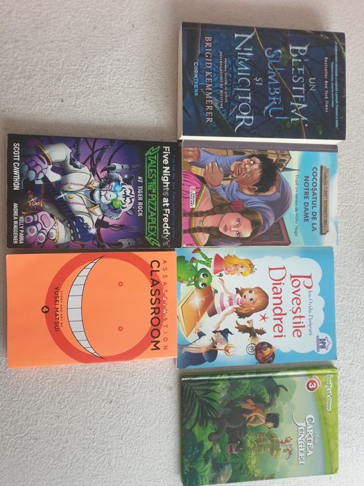 Vand cele 5 cartila+o manga,citite doar o singara data