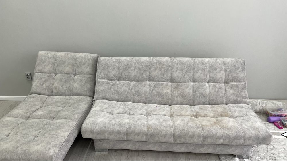 Продается диван с оттоманкой