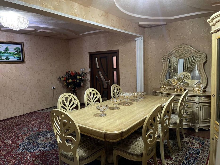 Юнусабад 10 квартал 4 хона 1 этаж