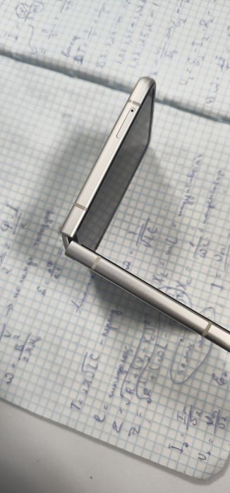 Обменяю z flip 3 в идеале