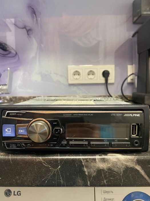 Продам магнитолу алпайн