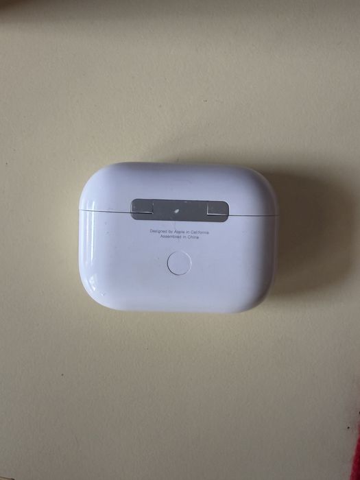 Airpods pro gen 1 за части виж описанието