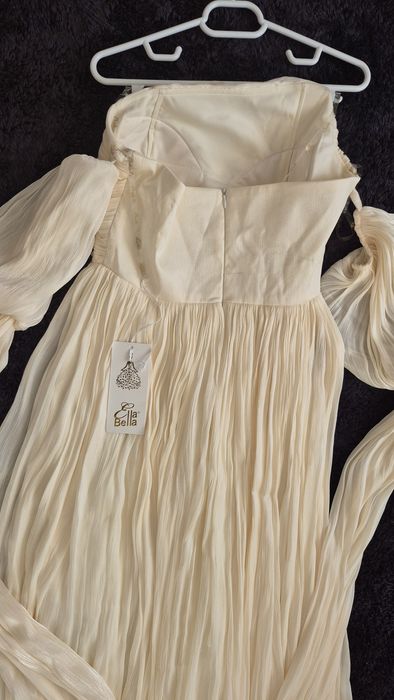 Rochie eleganta crem