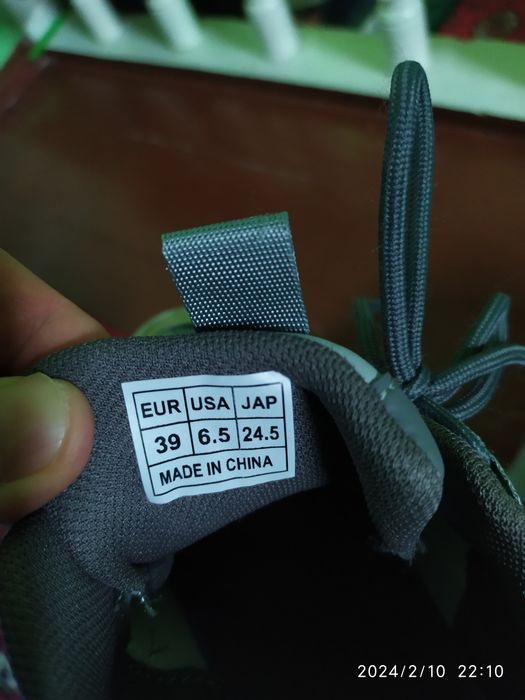 Sportivniy qrossovka eco koja sifati zor suv otmaydi mursqoy krosovka