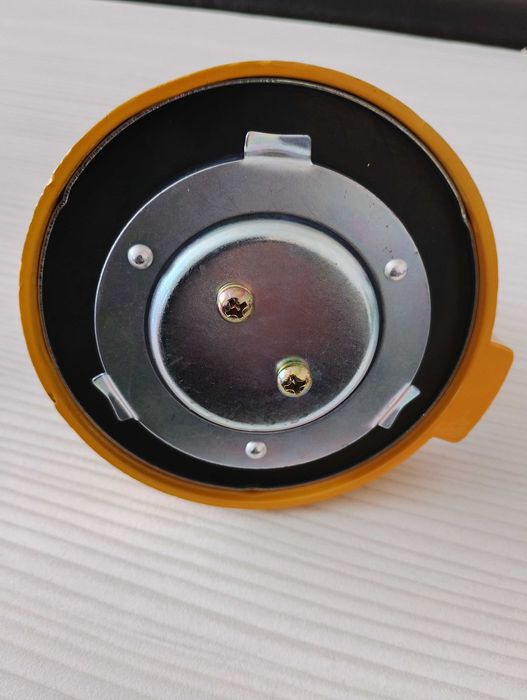 Капачка за резервоар за багер Волво  - чисто нова