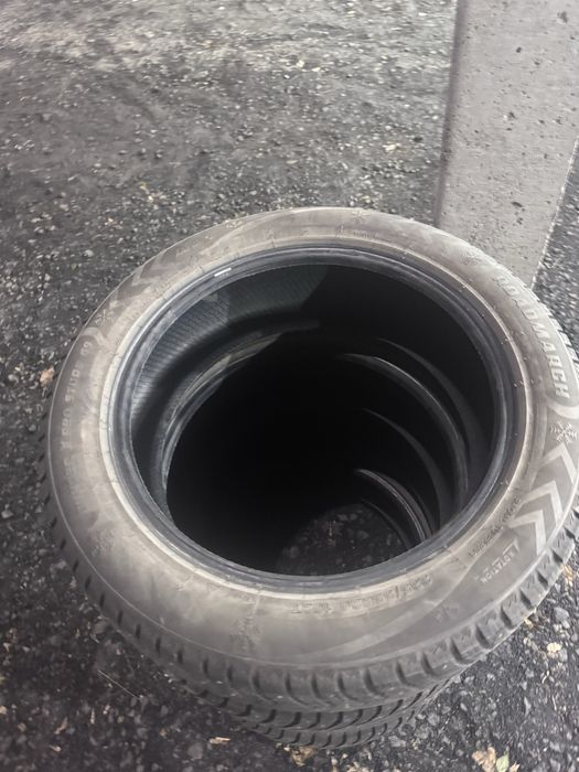 Шины  235/50/20  шиповный