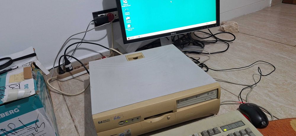 Calculator vechi  Hp Vectra VL 400 pentium III, Windows 98