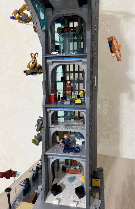 LEGO Marvel Avengers Tower.