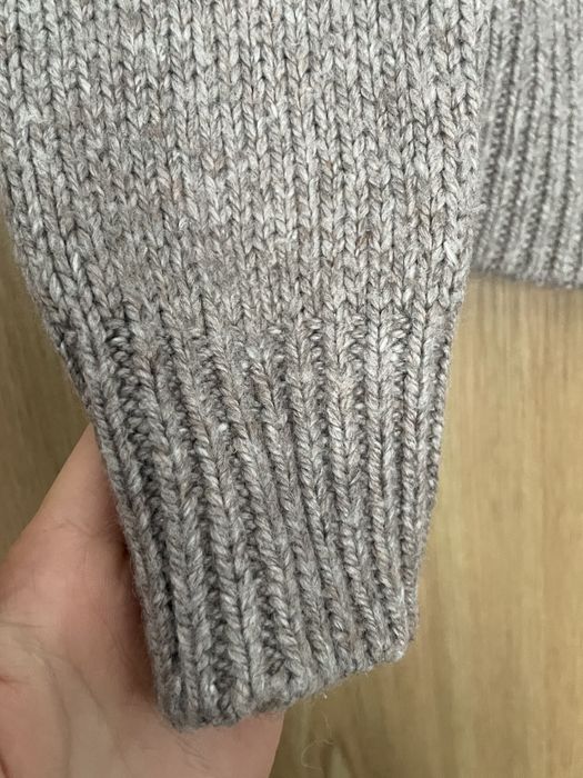 Свитер (Размер S)