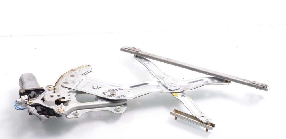 Стъклоповдигач Subaru Forester 2003-2012г с машинка