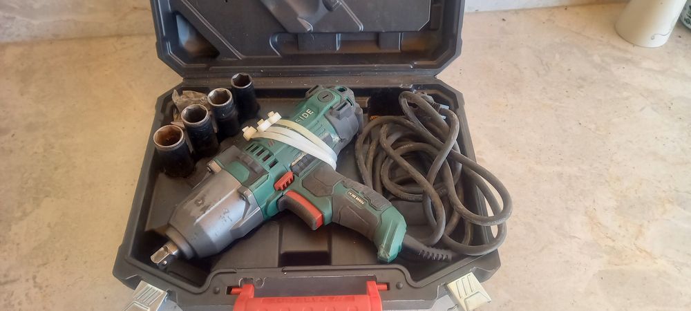 Продавам  гайковерт на ток