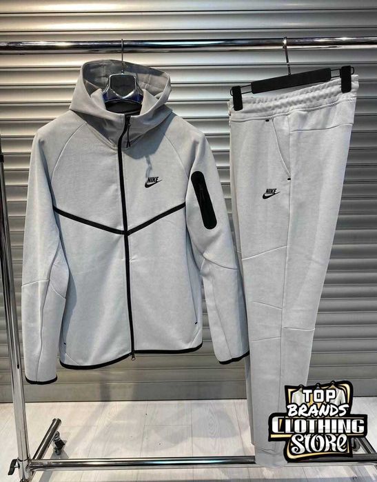 Nike Tech в различни цветове с опция за преглед и тест