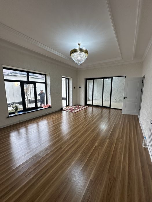 Уй сотилади уч кахрамон Гулистонда