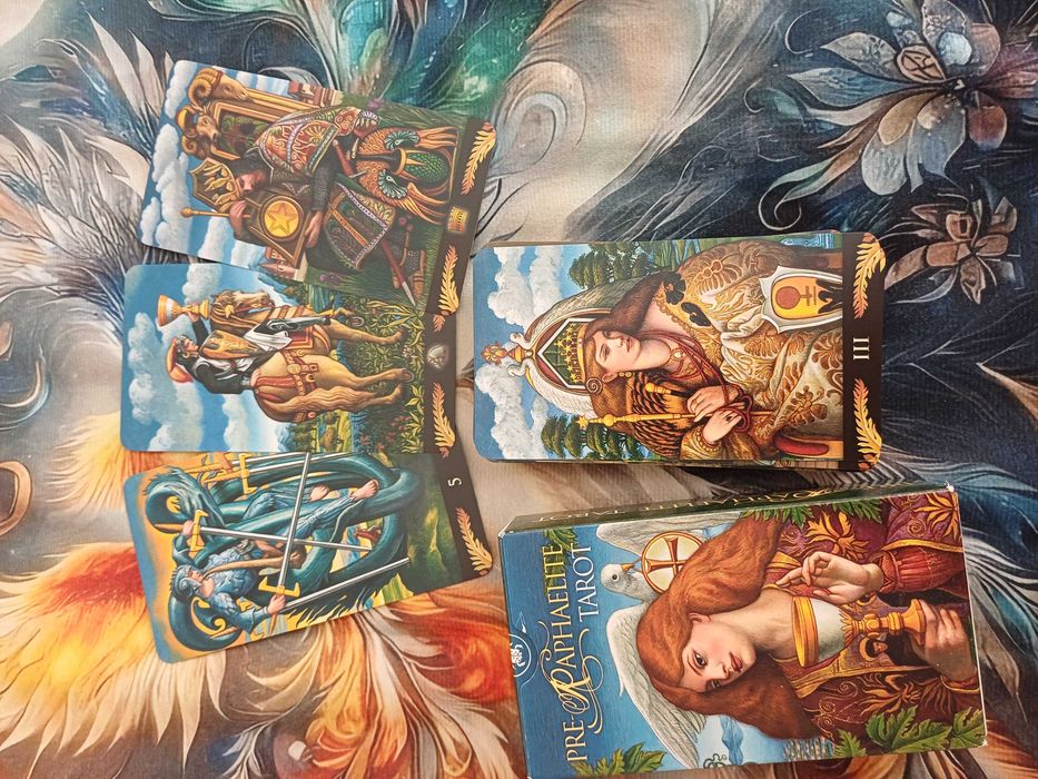 Таро и Оракъл колоди - отлично състояние! Pre-Raphaelite Tarot, Волшебное Зеркало, На Магьосниците, Pictorial Key, The Harmony Tarot Mini, Rumi Oracle
