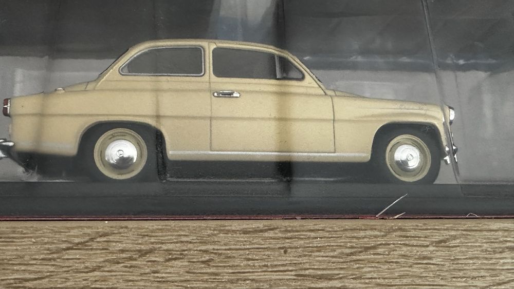 Vand machete scara 1/24 noi sigilate