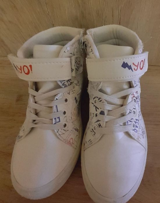 Високи кецки LC WAIKIKI, гуменки Мат Стар 28 номер