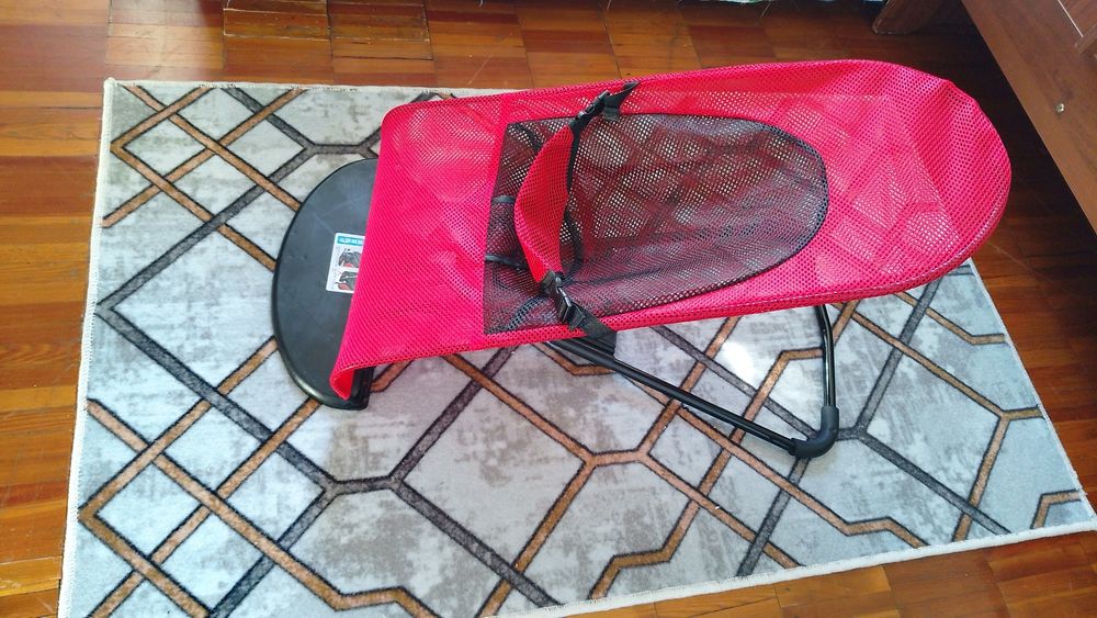 Продается шезлонг детский