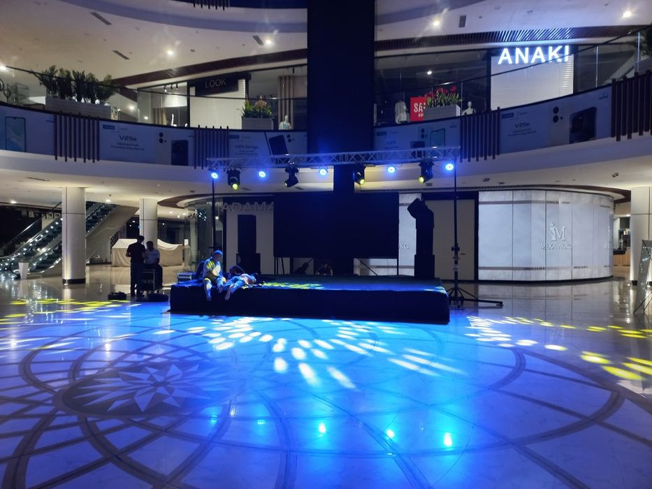 Сцены для концертов и других мероприятий