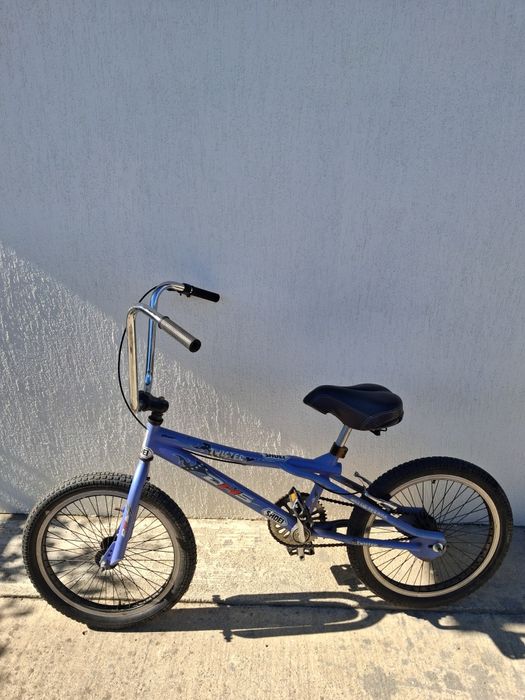 Bicicleta solida DHS