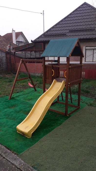 Complex de joaca exterior cu leagan din lemn pentru copii