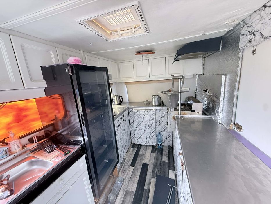 Food truck Rulota pentru evenimente rugi complet echipata