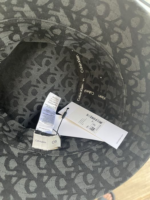 Шапка Calvin Klein