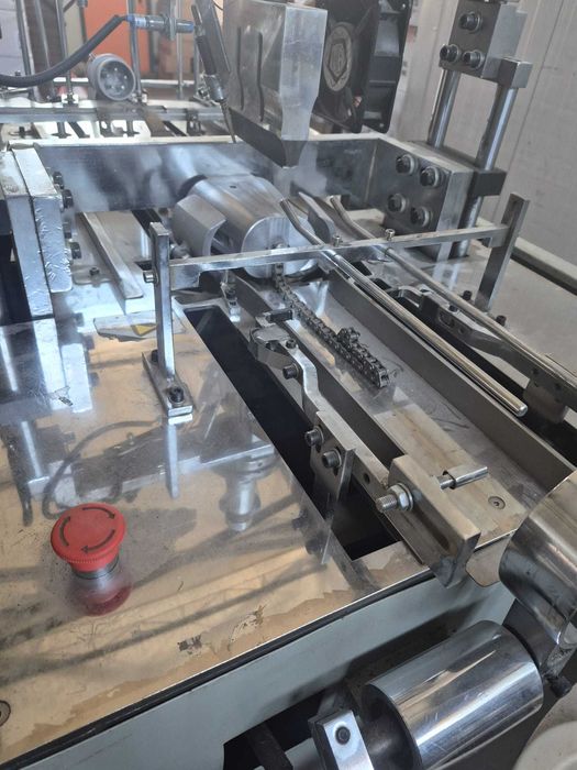 Mașină automată pentru producția bolurilor din carton 16 oz – Oportunitate reală de business