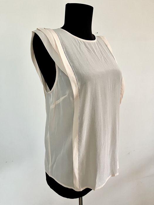 Нов топ Guess, размер S