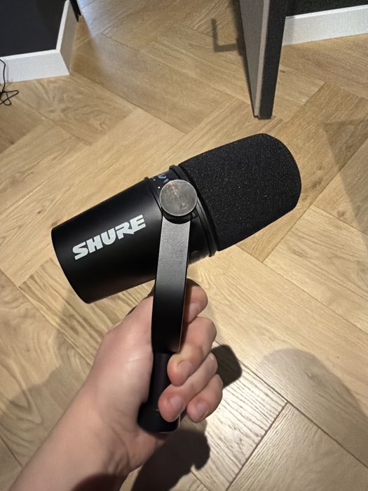 Microfon Shure MV7 Black – profesional podcast / streaming (USB + XLR)