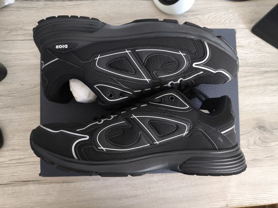 Dior B30, номер 43 EU – черни, нови с пълен комплект