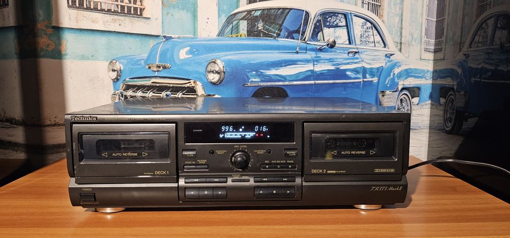 Muzica la casetofon dublu deck Technics RS TR 373 M2