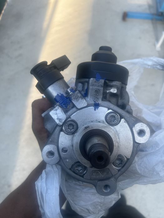 Горивна помпа audi 2.0tdi  vw skoda seat