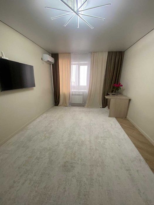 Продается 1 ком  2-база  площадь 50