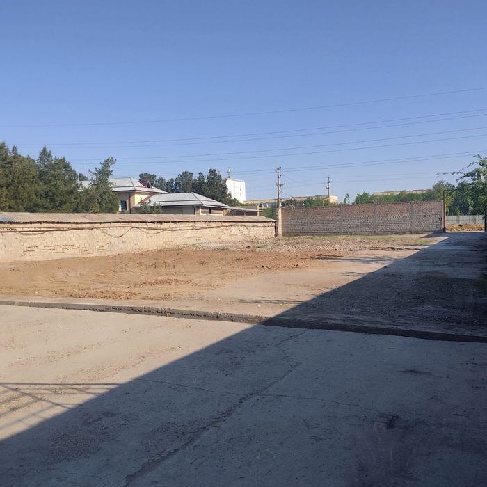 Савдо тайëрлаш базаси АРЕНДАГА берилади.