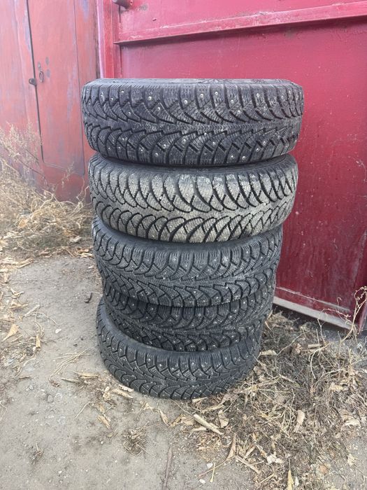 Продам зимние шины 175/70R13