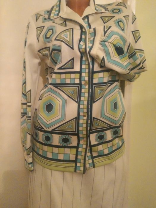 Costume cu pantaloni și fusta, sacouri, jachete, rochii