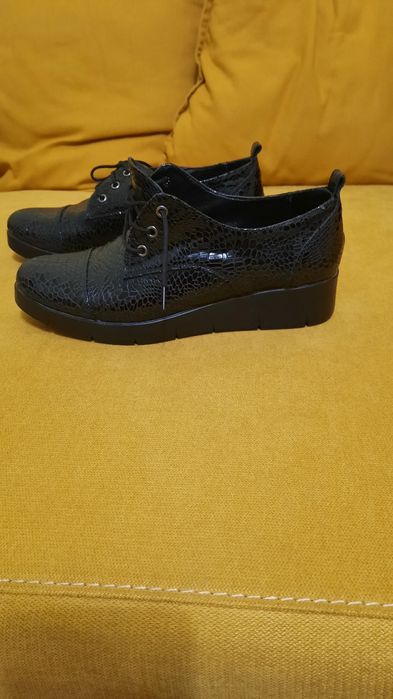 Обувки TENDENZ черни