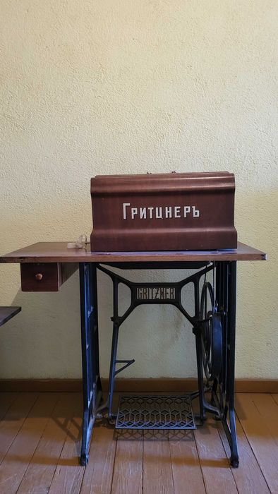 Крачна шевна машина