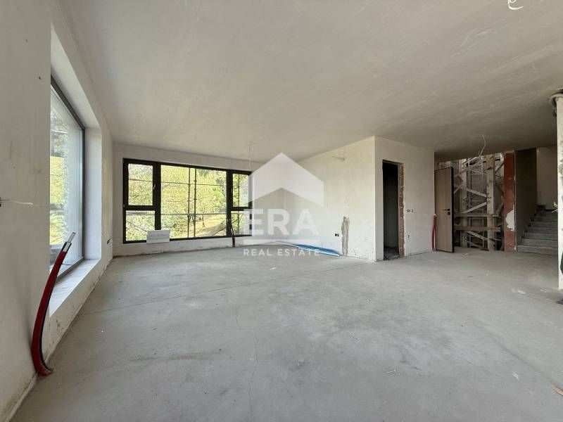 Продава се Многостаен апартамент в София, Бояна - 273 кв.м за 3041 €/кв.м - Снимка #1