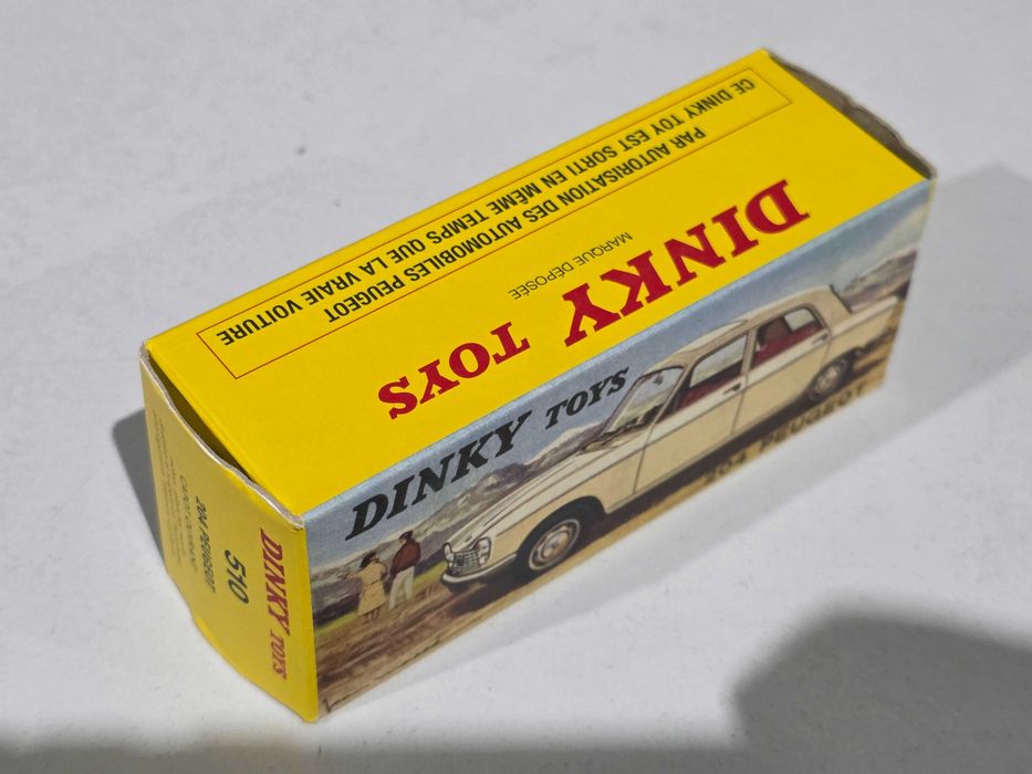 Macheta Auto Colectie 1/43 Dinky Toys Reeditie Atlas Peugeot 204