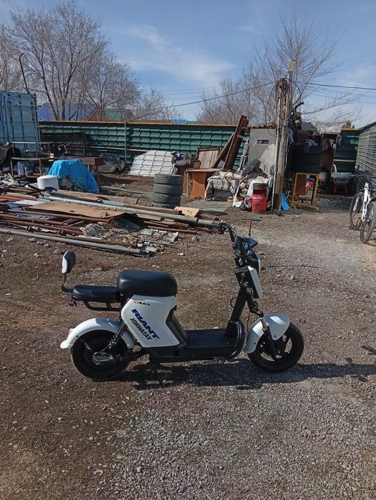 Скутер Jorghatai.