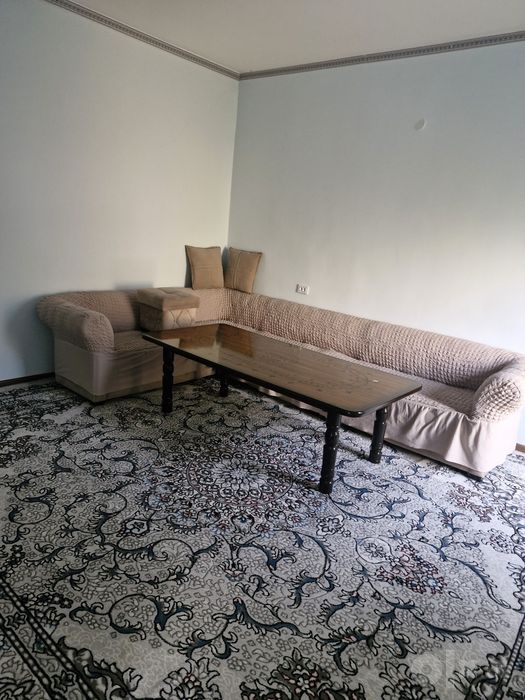 Karvon bozor orqasi.sheriklikga qiz kerak