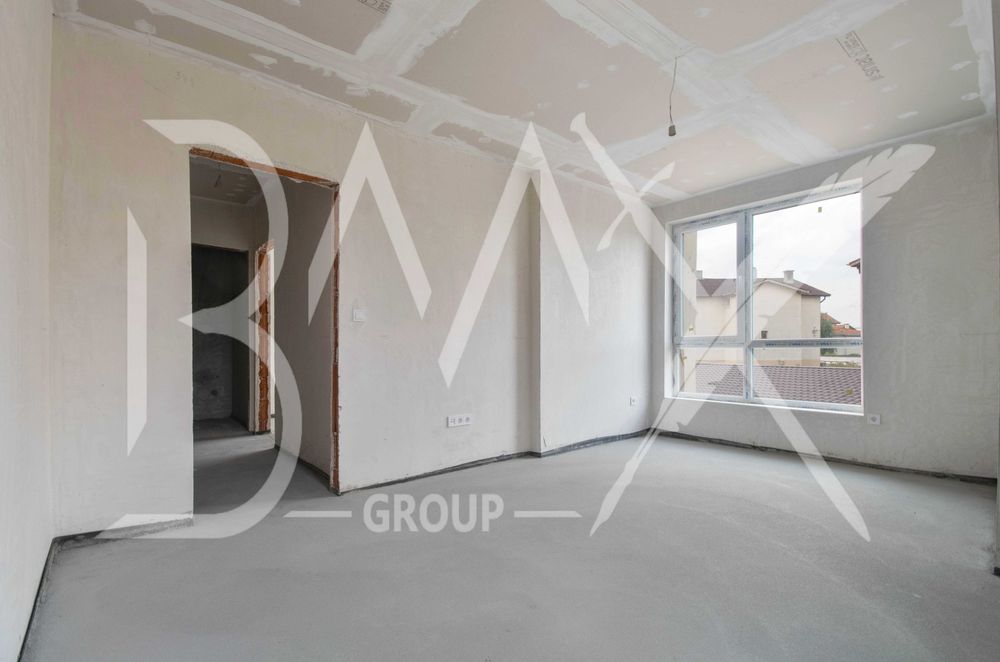 Тристаен Враждебна