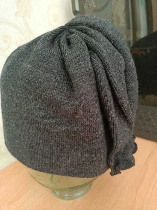 Береты ,шапки  женские  бу
